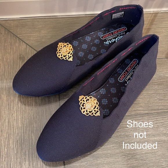 Vintage Designer Signed BLUETTE MADE IN FRANCE Filigree Shoe Clips, Gold-tone - Picture 11 of 14